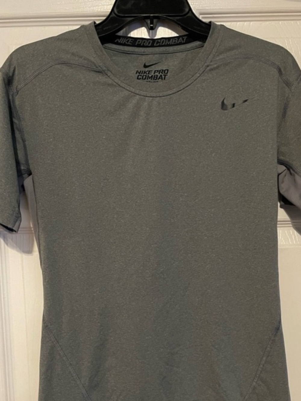 Nike Gray Short Sleeve Performance Tee like new